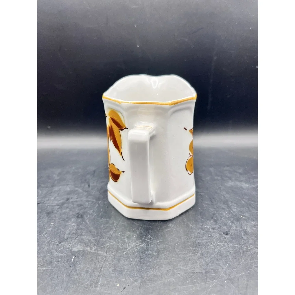 Terra Stone Romano Small Creamer Pitcher Pear Berry Autumn Fall Design‎ Japan
